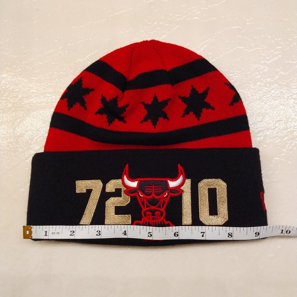 New Era Chicago Bulls 72-10 Cuffed Knit Hat (NWOT) - Picture 7 of 8